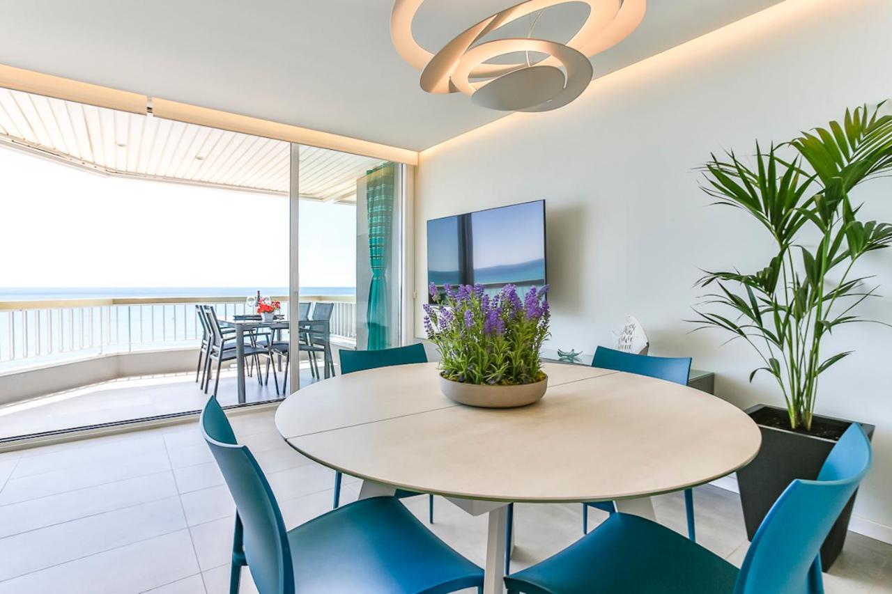 Magnifico Apartamento - Primera Linea De Mar Calafell Kültér fotó